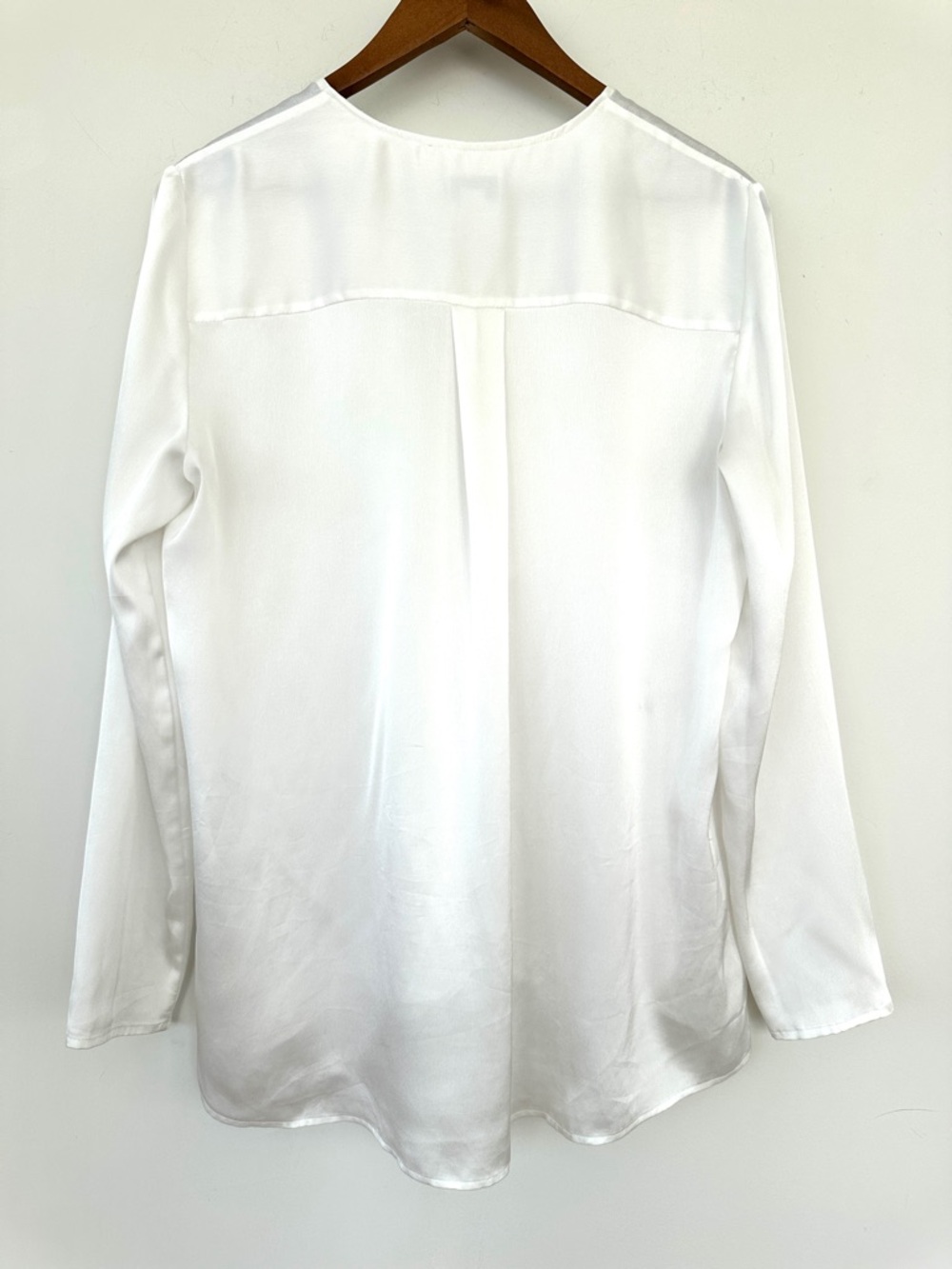 Tahari V-Neck Ruffle Detail Long Sleeve Blouse, White Satin - Picture 9 of 12